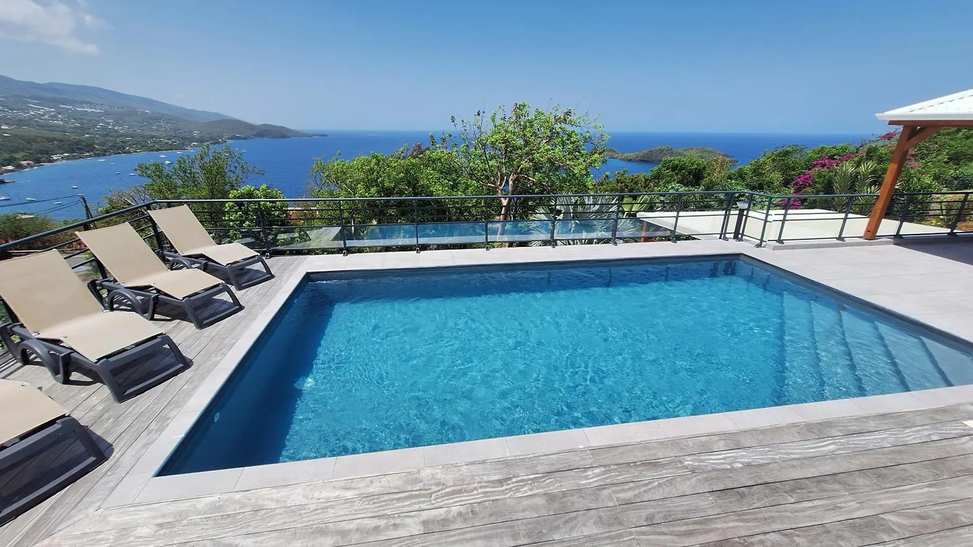 Villa 4 Etoiles Le Roc De Malendure Bouillante